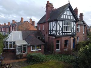 Photo 25- click for photo gallery